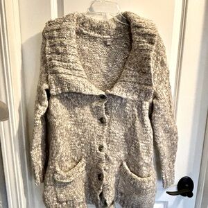 Cozy Gray Sweater with Pockets